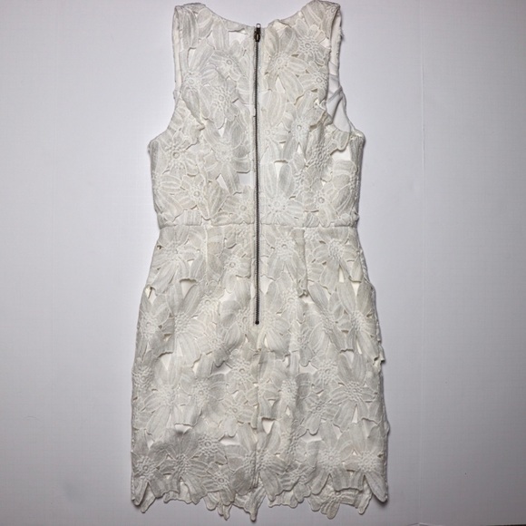 ASTR White Textured Floral Body-Con Dress Sz S - Picture 4 of 5